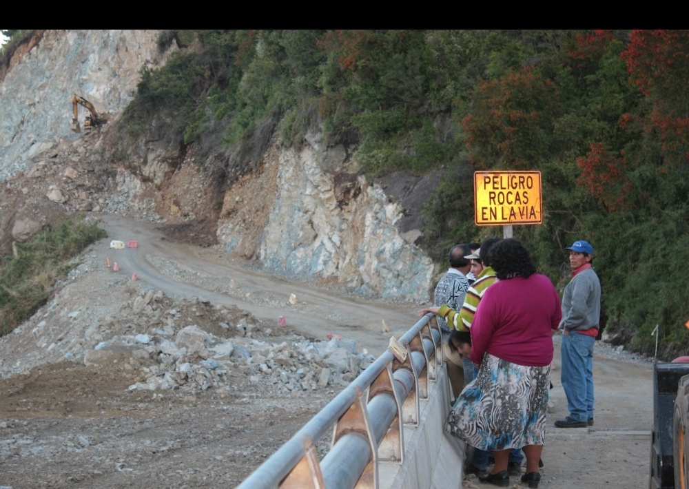 Seis días lleva cortada la ruta que une Lago Ranco y Riñinahue