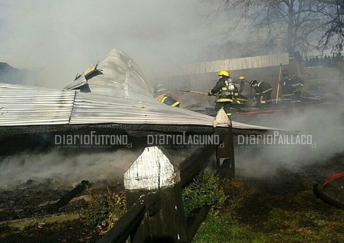 Incendio destruyó vivienda en el sector Vivanco