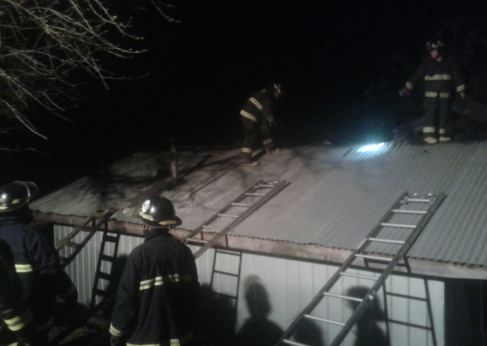 Principio de incendio afectó a vivienda del sector Pitreño