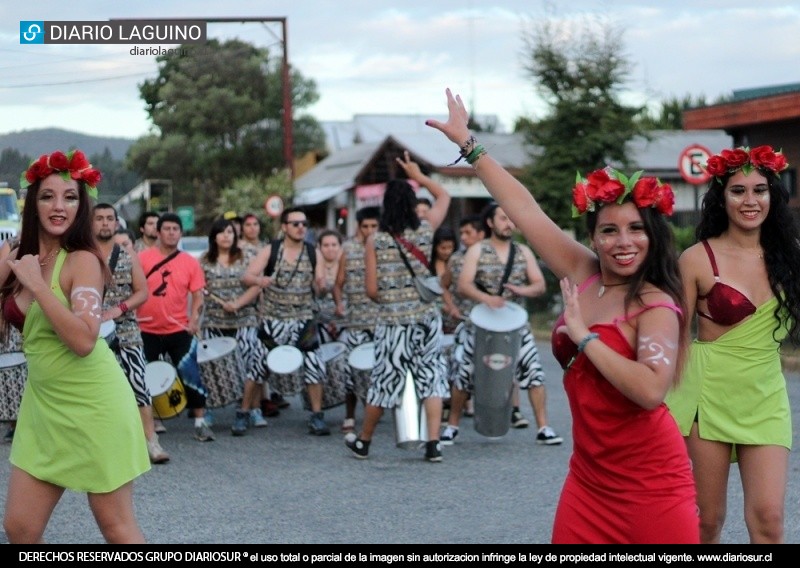 Batucadas unidas brindaron espectacular carnaval en Los Lagos