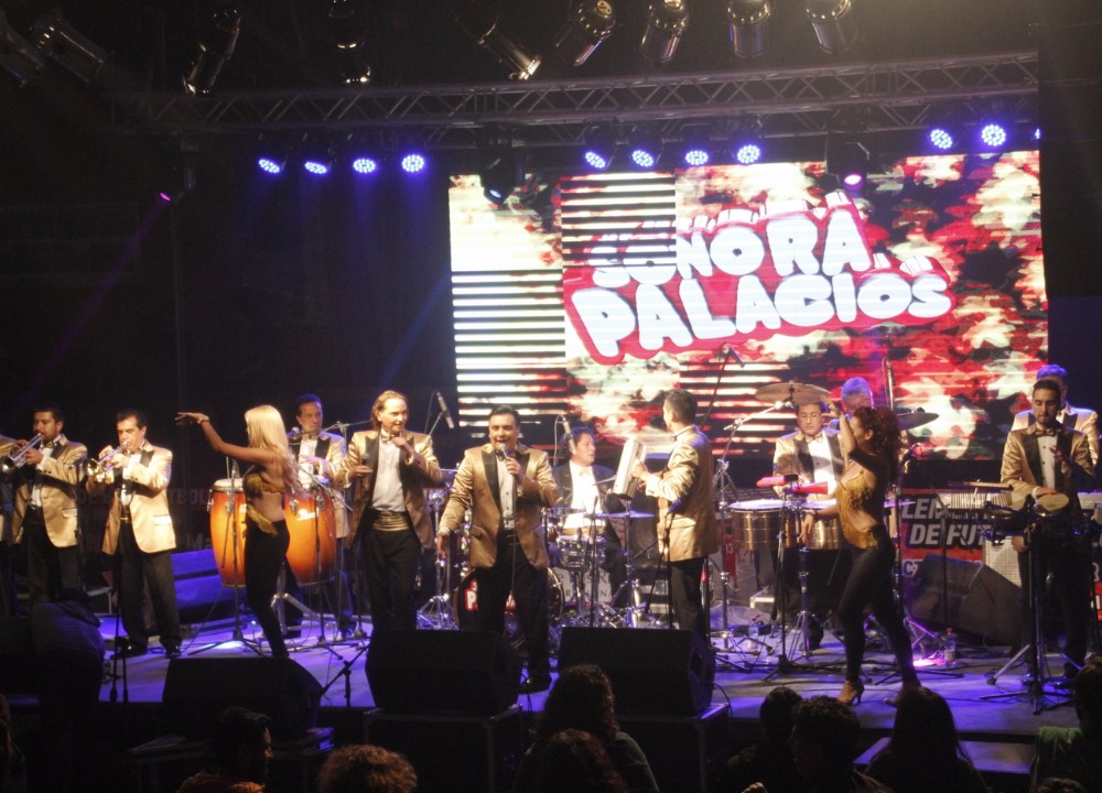 Sonora Palacios hizo bailar a los futroninos en coronación del Carnaval Cultural