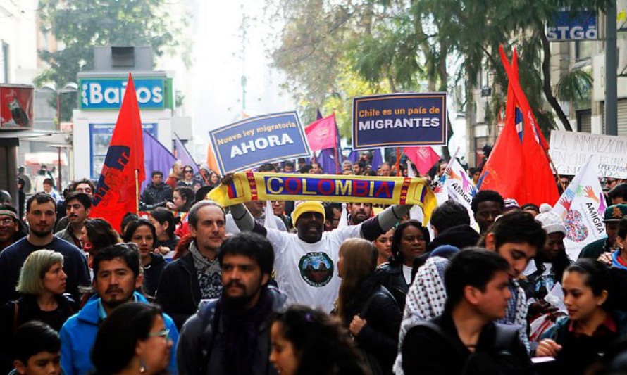 Diputado Berger por Pacto Migratorio: “Era vestirnos con varias tallas de ropa equivocadas”.