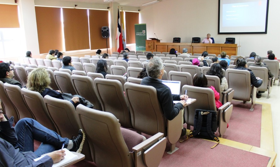 Con charla inaugural y primer módulo inició la Escuela de Verano de Formación Ciudadana del CER–UACh en Valdivia