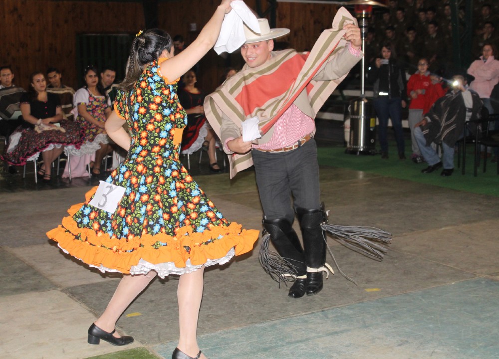 De Río Bueno son los nuevos Carabineros campeones regionales de cueca