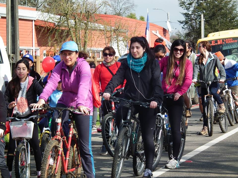 En Pitriuco se realizó la primera cicletada familiar organizada por el municipio de Lago Ranco